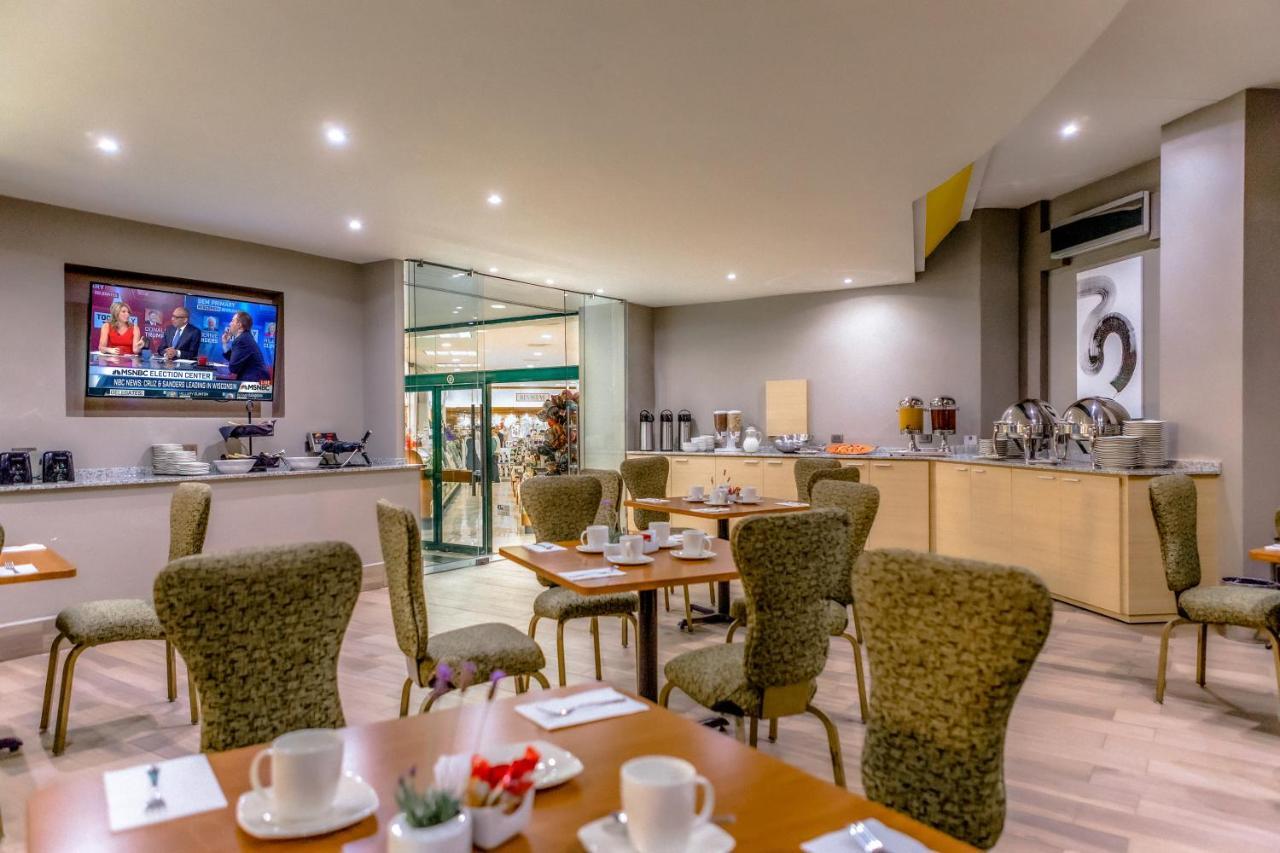 퀄리티 인 파추카 호텔 Pachuca 외부 사진 The lounge at the airport