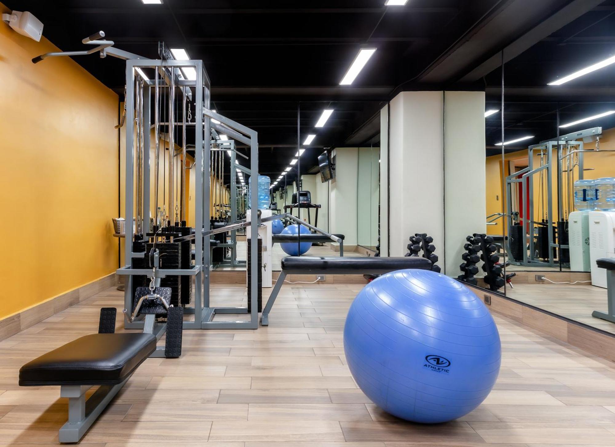 퀄리티 인 파추카 호텔 Pachuca 외부 사진 The gym at the hotel