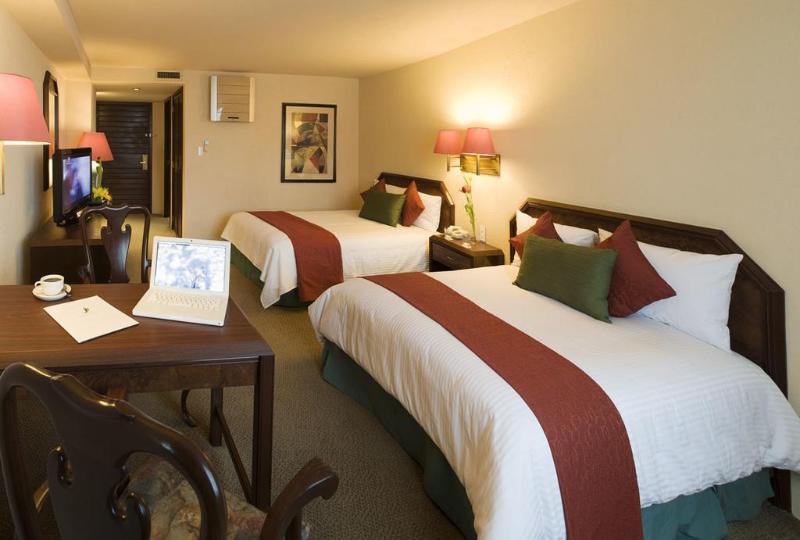 퀄리티 인 파추카 호텔 Pachuca 외부 사진 A typical hotel room