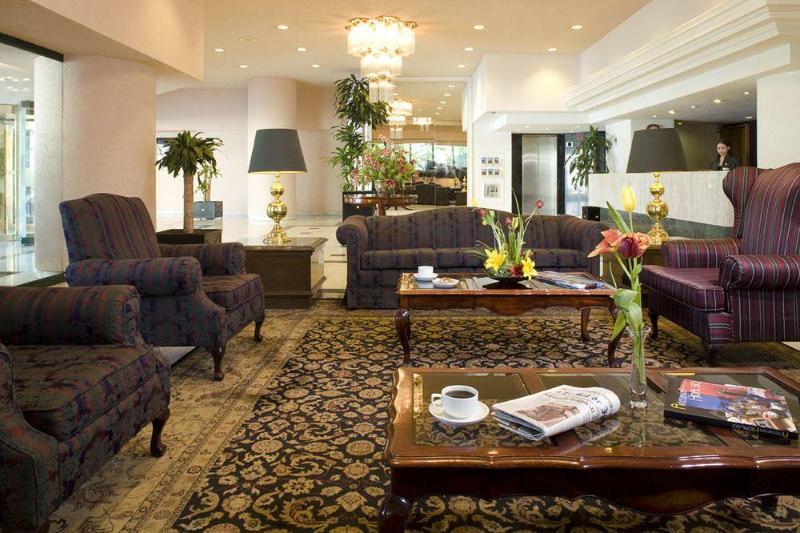 퀄리티 인 파추카 호텔 Pachuca 외부 사진 The lobby of the hotel
